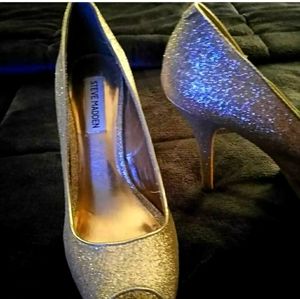 PRINCESS GOLDEN SHOES